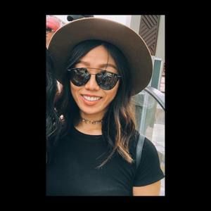 Meet your Posher, Stephanie